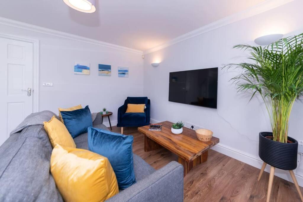 Ratby House - Spacious 3 Bed With Garden & Parking Earley Exterior foto
